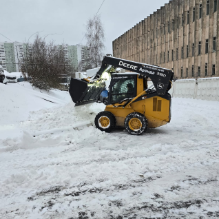Минипогрузчик John Deere 318D