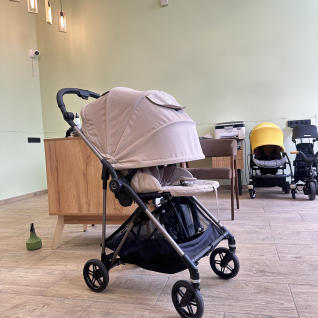 Коляска  Cybex Melio 6,1 кг 