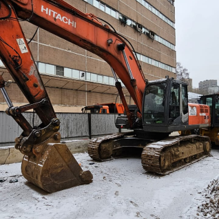 Гусеничный экскаватор Hitachi ZX240H