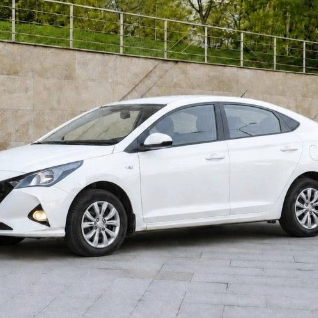 Hyundai Solaris AT New