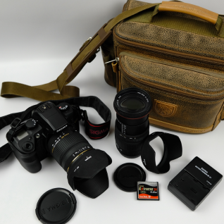 Цифровой зеркальный фотоаппарат SIGMA SD14