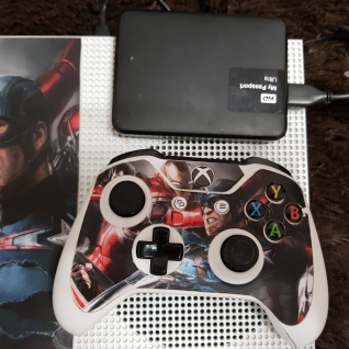 Игровая приставка Xbox one s