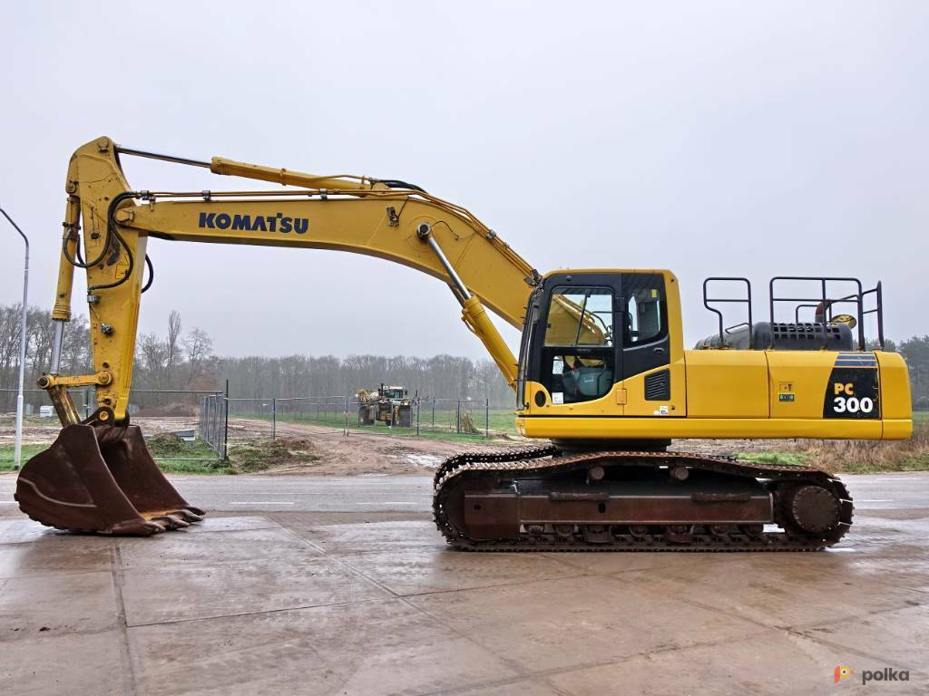 Возьмите Гусеничный экскавтаор Komatsu PC300 напрокат (Фото 1) в Москве