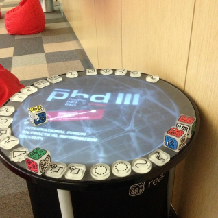 Музыкальный стол Reactable