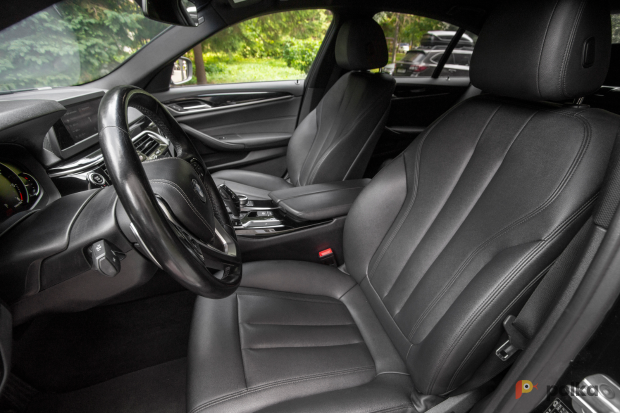 Возьмите BMW 520d xDrive напрокат (Фото 9) в Москве