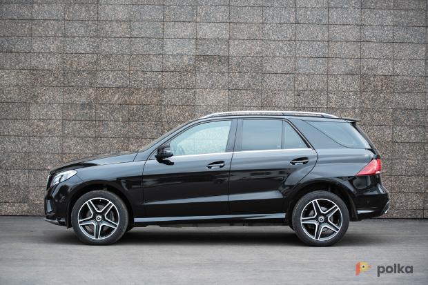 Возьмите Mercedes GLE 300D 2018 напрокат (Фото 2) в Москве