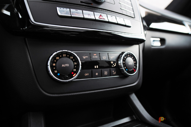 Возьмите Mercedes GLE 300D 2018 напрокат (Фото 8) в Москве