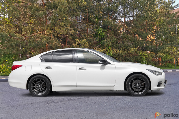 Возьмите Infiniti Q50 напрокат (Фото 3) в Москве