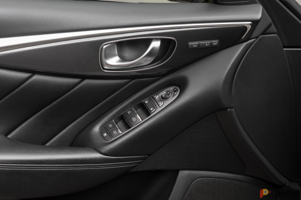 Возьмите Infiniti Q50 напрокат (Фото 9) в Москве