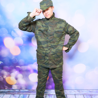 Военный мужской костюм